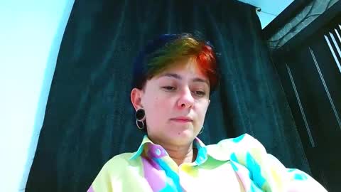 Blue online show from April 19, 1:49 am