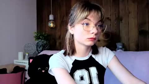 Melissa online show from June 12, 9:50 am
