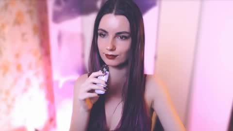 Elizabeth online show from February 24, 6:25 am