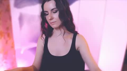 Elizabeth online show from February 20, 10:59 am