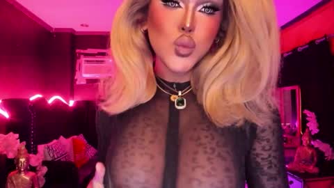 Jade online show from November 25, 9:44 am