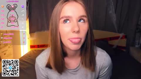 Bubbles online show from November 14, 7:25 pm