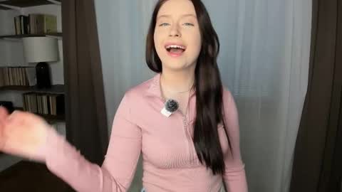 Stella online show from January 12, 8:41 am