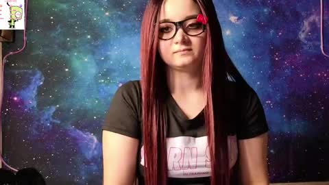 trixiedoescamcam online show from April 15, 12:11 am