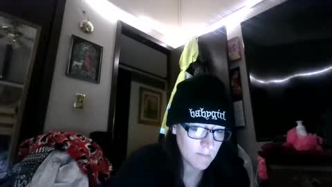 TruckersWifeToBe online show from December 7, 4:31 am