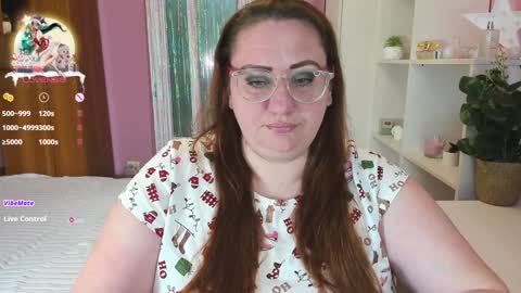 Snapshot of truly_goddess chatting on December 25, 10:17 am Adelle online show from December 25, 10:17 am