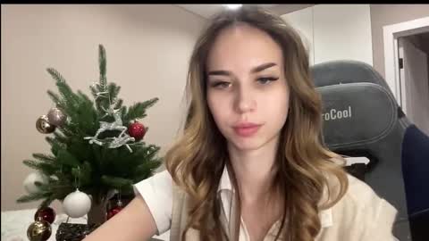 tryme_muse online show from December 14, 8:03 pm