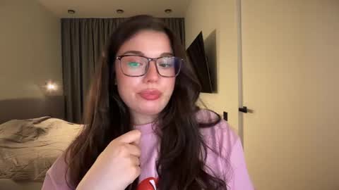Ariana online show from June 10, 9:46 pm