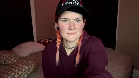 twitchinwhore online show from January 26, 5:02 am