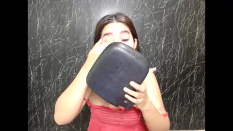 ur_prettychelsie18 online show from May 11, 8:50 pm