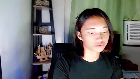 Ellie online show from February 15, 7:51 am