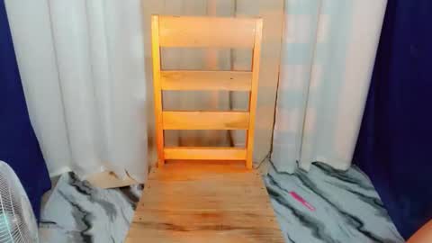 urasian_eya online show from April 9, 2:47 am