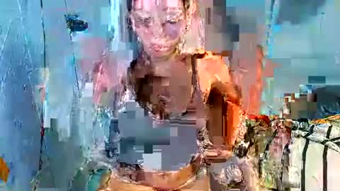 Snapshot of urasian_leamae chatting on October 31, 10:52 am Your Angel online show from October 31, 10:52 am