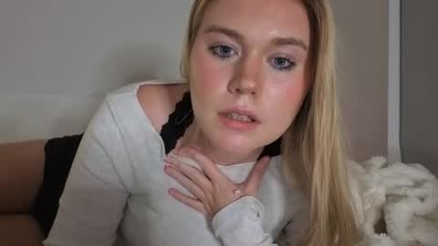 Maryia Kay online show from November 11, 1:01 am