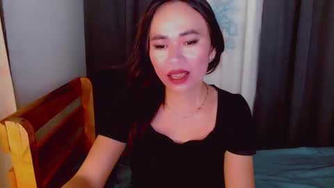 urlovely_che online show from November 15, 4:57 am