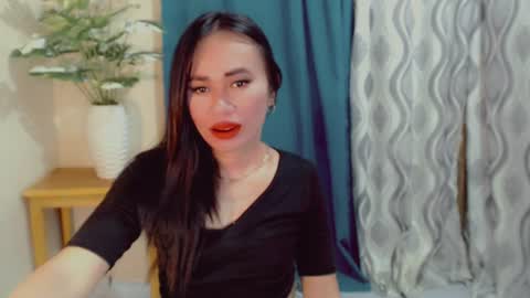 urlovely_che online show from July 14, 2:16 am