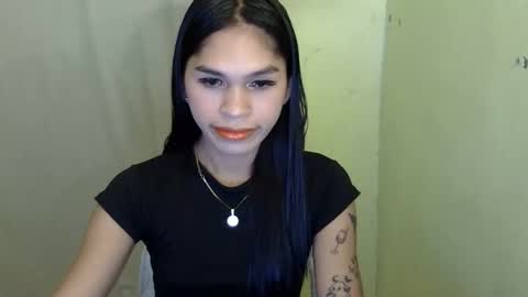 ursweet_zeviixx online show from December 4, 8:38 am