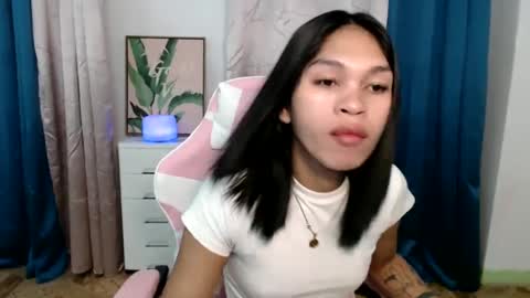 Snapshot of ursweet_zeviixx chatting on February 1, 1:12 am ursweet_zeviixx online show from February 1, 1:12 am