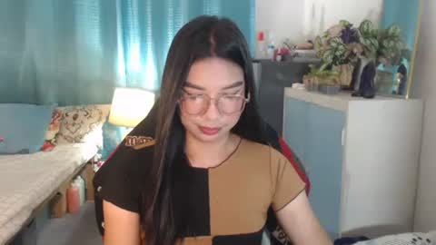 Ashley Kate Mateo Gray online show from December 17, 12:42 pm