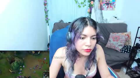 Vaiolet1314 online show from March 29, 3:38 am