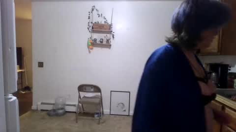 valarieak online show from October 16, 2:36 am