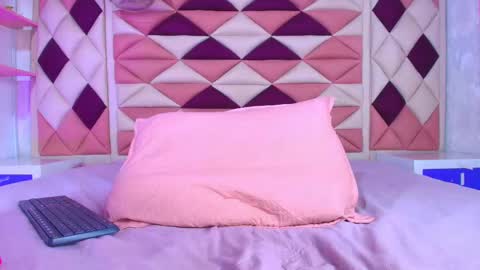 Snapshot of vale_castro1 chatting on September 19, 8:19 pm Valentina online show from September 19, 8:19 pm