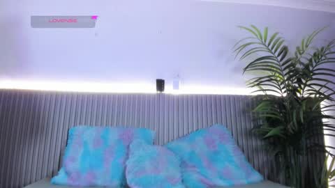 Valentina online show from February 16, 7:25 pm