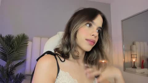 Snapshot of valentina_m17 chatting on January 15, 4:36 am VALENTINA online show from January 15, 4:36 am