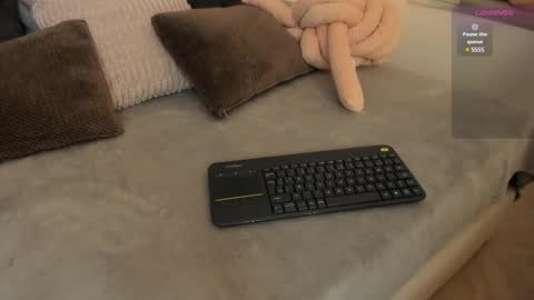 Snapshot of valentina_m17 chatting on March 5, 10:33 pm VALENTINA online show from March 5, 10:33 pm