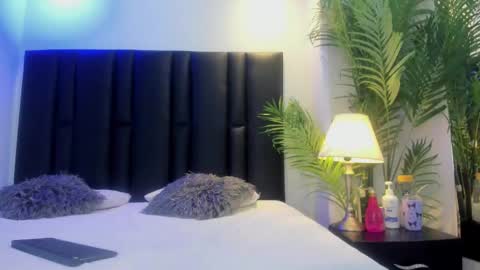 valeri_tafur online show from November 14, 11:10 am