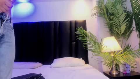 valeri_tafur online show from October 30, 11:00 am