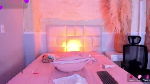 valeriekhaleesi online show from April 4, 9:13 pm