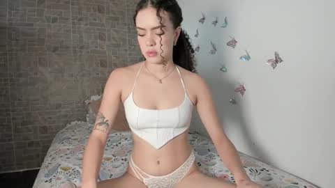 valeriesaint online show from March 5, 10:38 pm