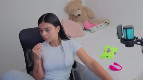 Juli C online show from March 25, 12:49 am