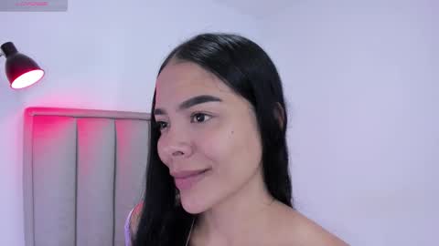 Cris  online show from November 9, 4:25 pm