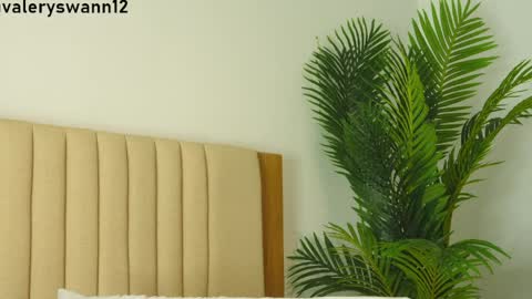 Valery swan1 online show from April 11, 7:45 am