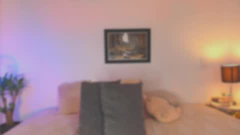 call me Maria online show from April 15, 3:51 am