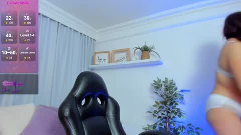 Valery Walker online show from December 4, 7:34 pm