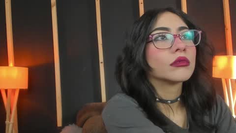 Snapshot of vampy_dolll chatting on December 29, 2:00 pm vampy_dolll online show from December 29, 2:00 pm
