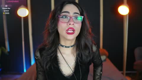Snapshot of vampy_dolll chatting on January 30, 11:02 pm vampy_dolll online show from January 30, 11:02 pm