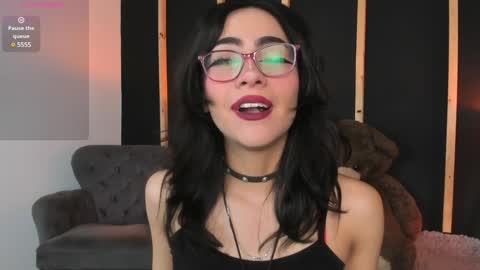 Snapshot of vampy_dolll chatting on December 17, 1:05 pm vampy_dolll online show from December 17, 1:05 pm