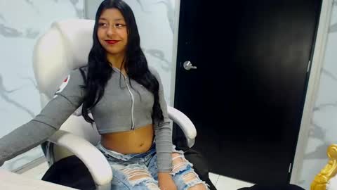 Snapshot of vanelin18 chatting on December 24, 2:32 am Vane online show from December 24, 2:32 am