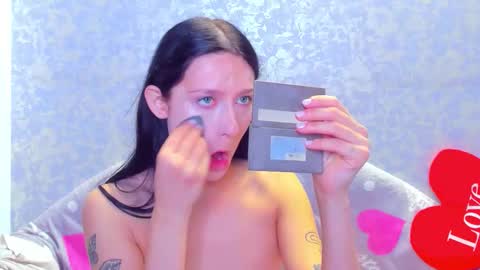 Snapshot of vanessa_florence chatting on October 23, 1:22 am RUSSIAN BARBIE BABE online show from October 23, 1:22 am