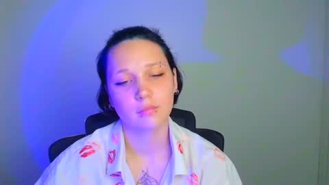 Vanessa online show from May 5, 8:50 am
