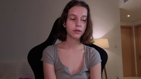 vanessa online show from December 7, 9:44 pm