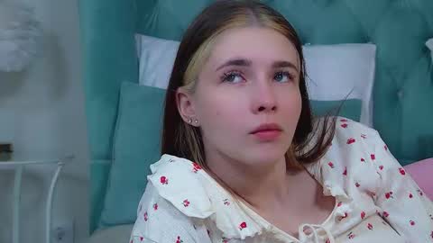 Vanessa online show from March 19, 7:02 am