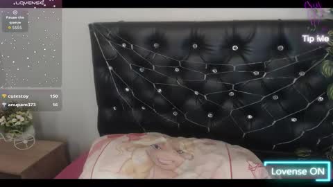 Vivi Gomez online show from February 21, 9:04 pm