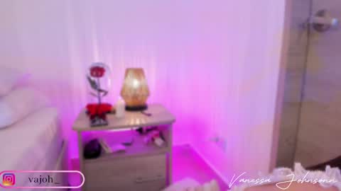 vanessajohnsonn online show from March 5, 1:10 am