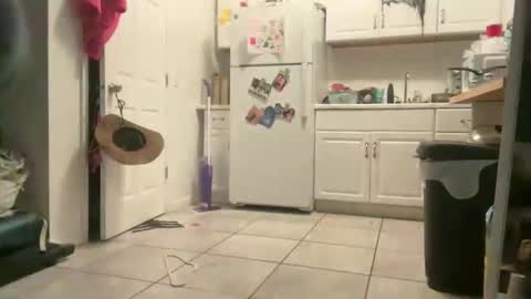 vanessaluvs2play online show from February 4, 4:59 am