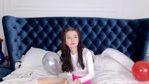 vanessavien online show from January 21, 2:43 am